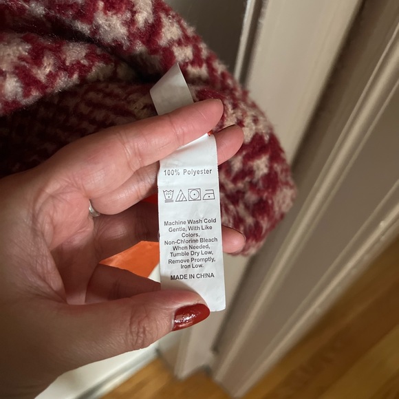 Red houndstooth SHEIN pinafore dress - Picture 3 of 4